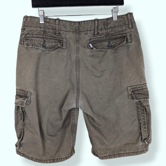 Levi's Green-Brown Cargo Shorts - Picture 2 of 5